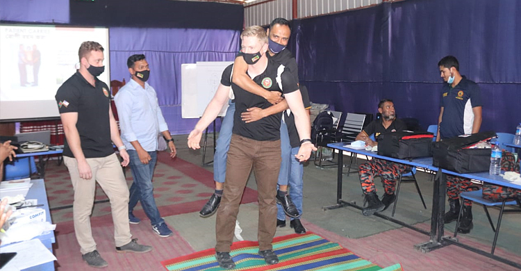 রাজশাহীতে ফায়ার ফাইটারদের প্রশিক্ষণ দিল যুক্তরাষ্ট্রের সেনাবাহিনী