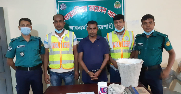 স্বর্ণের জন্য শিক্ষিকাকে খুন করলো সাবেক ছাত্র