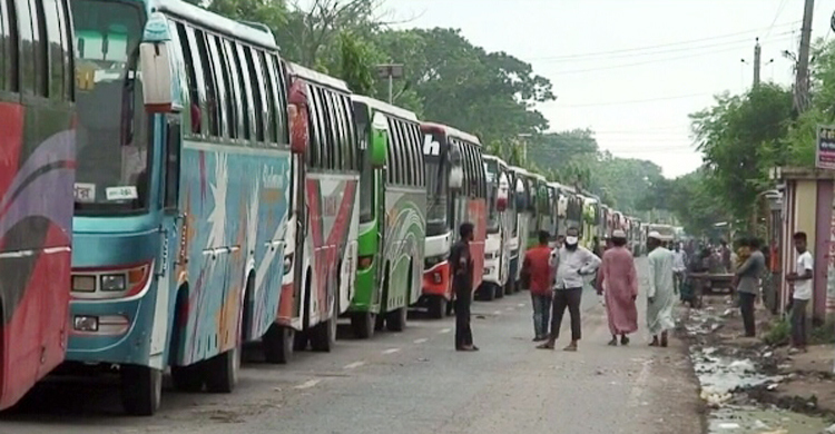 ঘণ্টার পর ঘণ্টা কাটছে পদ্মা পাড়ি দিতে