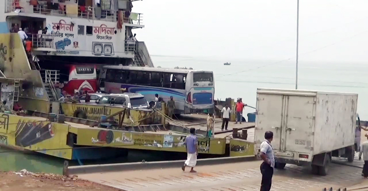 দৌলতদিয়া-পাটুরিয়া রুটে ফেরির নতুন ভাড়া কার্যকর