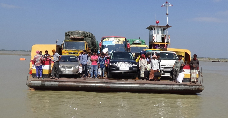 সার্বক্ষণিক চলবে ফেরি, সহজ হবে ১০ জেলার যাতায়াত