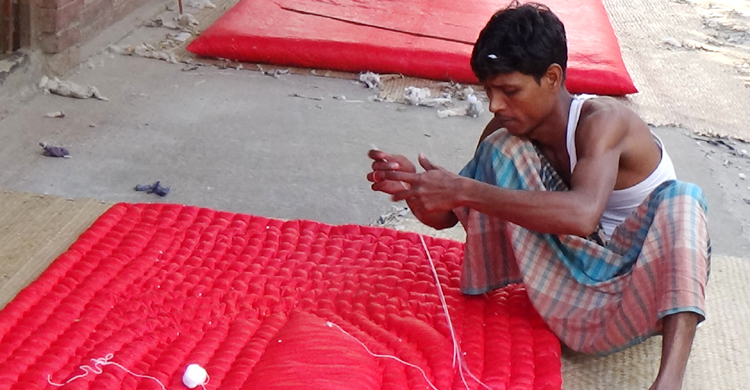 লেপ-তোশকের চাহিদা বেড়েছে