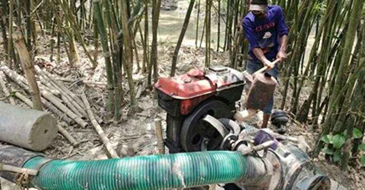 দুইদিনের সাঁড়াশি অভিযানে ৩০টি ড্রেজার ধ্বংস