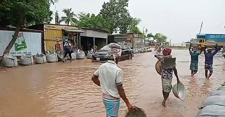 ভোগান্তির শেষ নেই দৌলতদিয়া ফেরিঘাটে