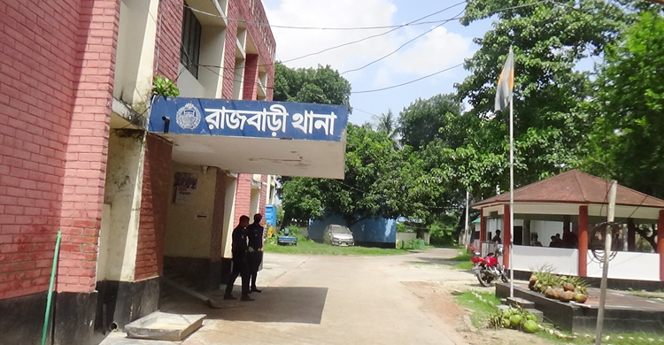 চতুর্থ শ্রেণির ছাত্রীকে ধর্ষণের অভিযোগে বৃদ্ধ গ্রেফতার