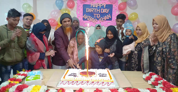 শীতার্তদের পাশে রাজবাড়ীর আকবর খান ফাউন্ডেশন