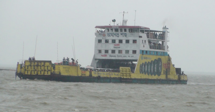 দৌলতদিয়া-পাটুরিয়া নৌরুটে ফেরি-লঞ্চ চলাচল স্বাভাবিক