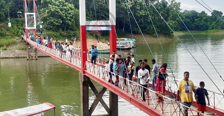 ঈদের ছুটিতে পর্যটকে মুখর রাঙ্গামাটি