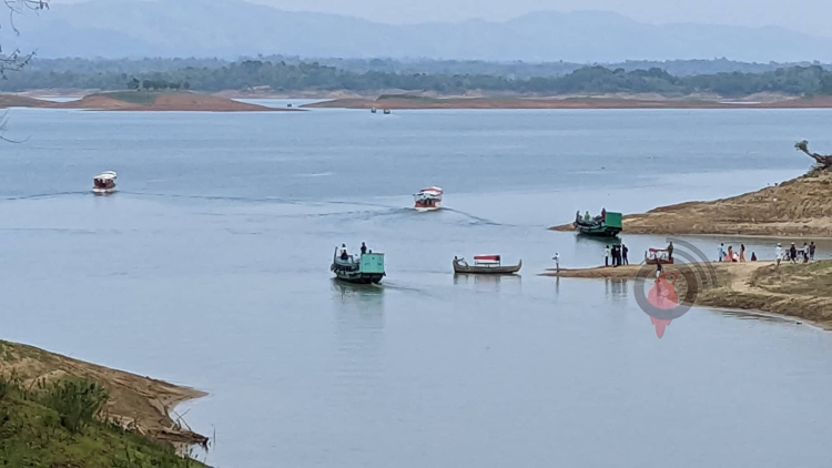 পর্যটকে মুখর রাঙ্গামাটি