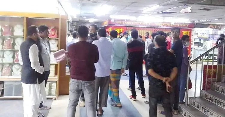 রাঙাপরী জুয়েলার্সের দুই দোকানের আড়াই কোটি টাকার মালামাল চুরি