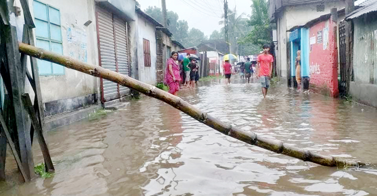 রংপুরে রেকর্ড পরিমাণ বৃষ্টিপাত, দুর্ভোগে জনজীবন