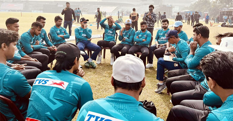 বছরের প্রথম নিজেদের মাঠে অনুশীলন করলো রংপুর