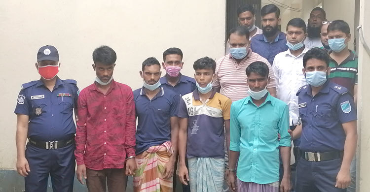 দুই তরুণীকে গণধর্ষণ পাঁচ সিএনজি চালকের