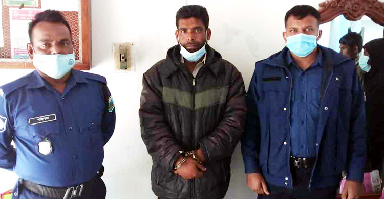 ধর্ষণের উদ্দেশ্যে ঘরে আগেই লুকিয়ে ছিলেন তিনি