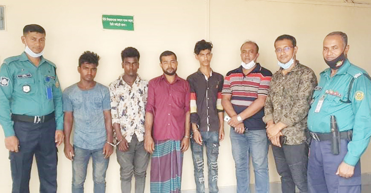 ধর্ষণের পর আটকে রেখে মুক্তিপণ দাবির অভিযোগ, গ্রেফতার ৪