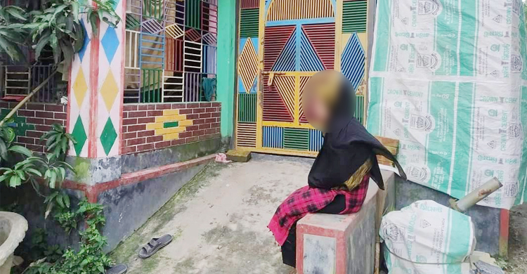 ধামরাইয়ে বিয়ের দাবিতে প্রেমিকের বাড়িতে কলেজছাত্রীর অনশন