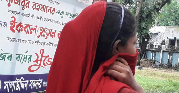 ধর্ষকের স্ত্রী বললেন ‘আমার স্বামী নির্দোষ’