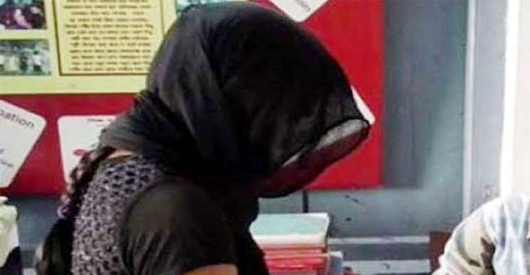 কলেজছাত্রীকে ডেকে নিয়ে ধর্ষণ, প্রেমিকসহ ৫ জনের বিরুদ্ধে মামলা