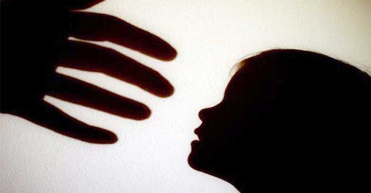 ৭ বছরের শিশুকে ধর্ষণ করল কিশোর