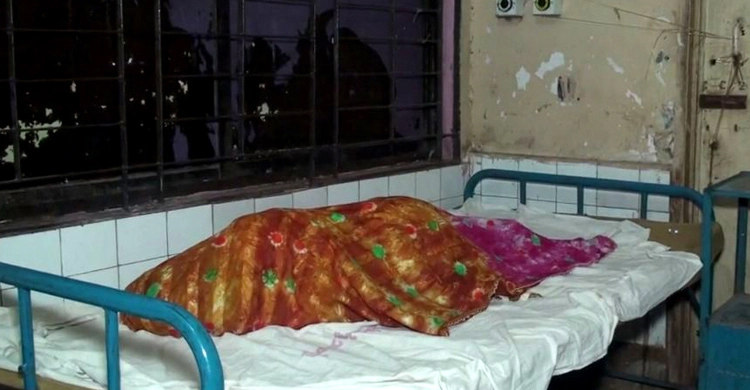 দরজা ভেঙে ঘরে ঢুকে প্রতিবন্ধী নারীকে গণধর্ষণ