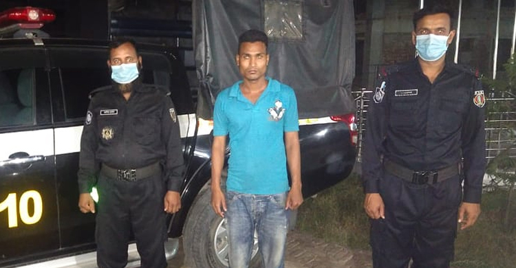 বাসায় ঢুকে খেলনা পিস্তল দেখিয়ে ধর্ষণ, যুবক গ্রেফতার