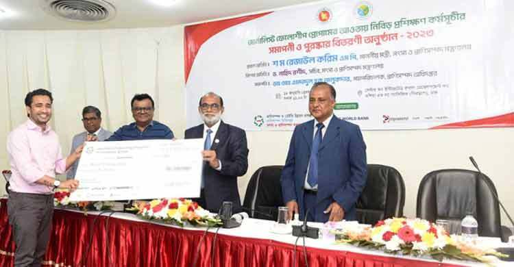 Jago News reporter Rasel receives ‘LDDP Journalist Award’