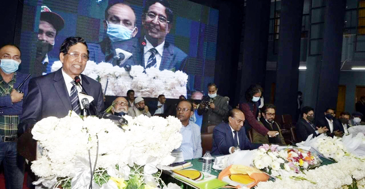 ‘চ্যালেঞ্জ মোকাবিলা করেই প্রকাশনা শিল্পকে টিকে থাকতে হবে’