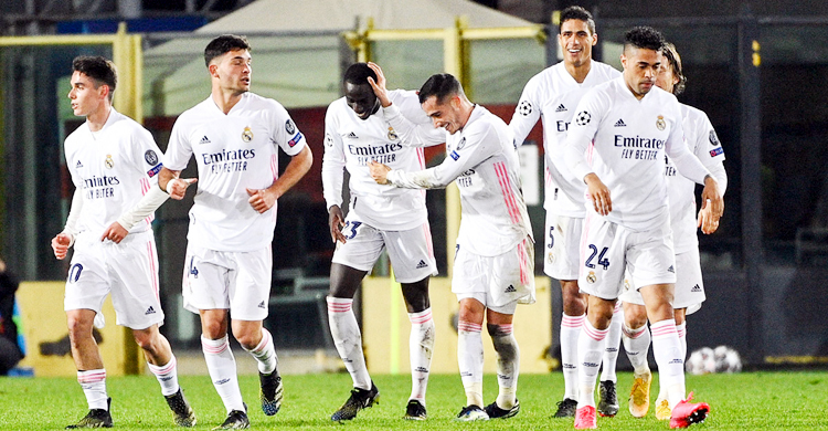 ১০ জনের দলকে হারাতেও ঘাম ঝরল রিয়ালের