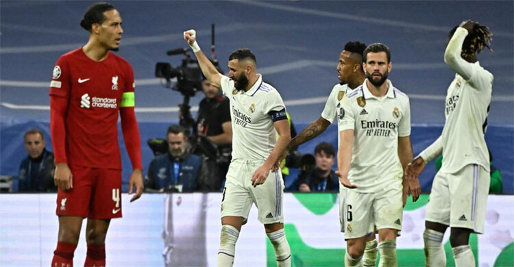 বেনজেমার গোলে বিদায় লিভারপুল, কোয়ার্টার ফাইনালে রিয়াল