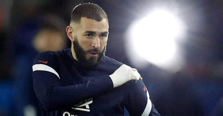 Benzema gets suspended jail term in sex tape trial