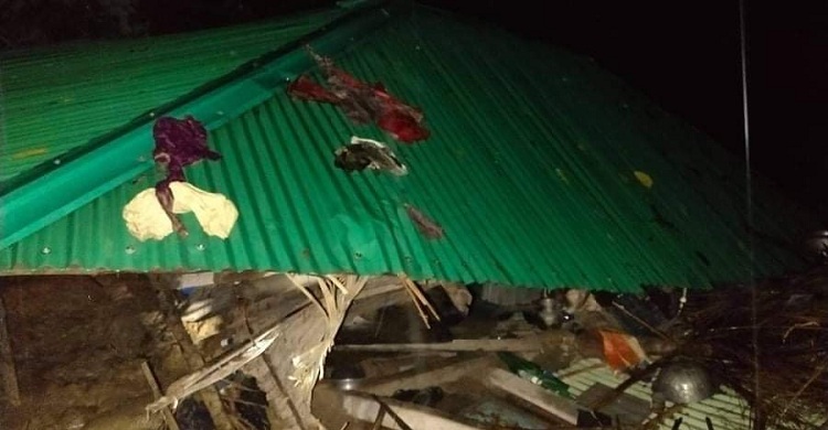 এবার টেকনাফে পাহাড়ধসে একই পরিবারের ৫ জন নিহত