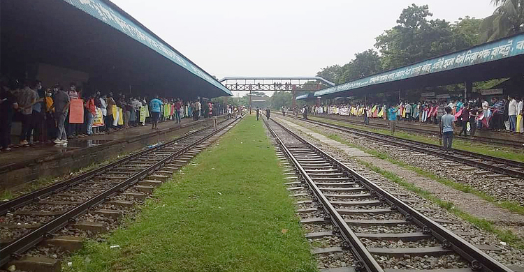 দ্রুত মেরামত করে ব্রাহ্মণবাড়িয়া স্টেশনে যাত্রাবিরতির দাবি