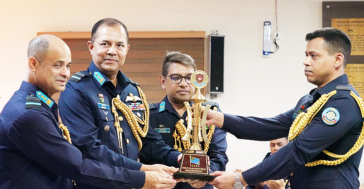 বিমান বাহিনীর ১১৯তম জুনিয়র কমান্ড ও স্টাফ কোর্সের সনদ বিতরণ