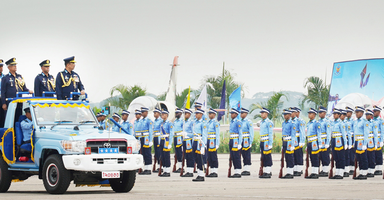 বিমানবাহিনী একাডেমিতে রাষ্ট্রপতি কুচকাওয়াজ