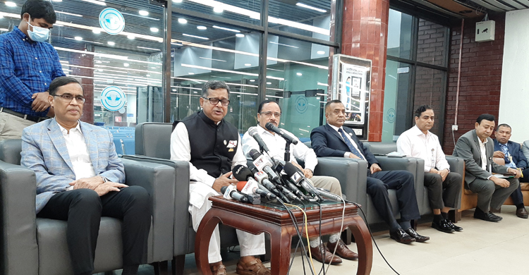 ৩১ মে হজ ফ্লাইট চালু করতে প্রস্তুত বিমান: প্রতিমন্ত্রী