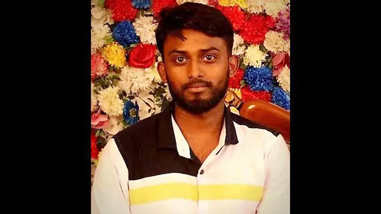 ‘ঈদে আমার ছেলে নাই, মার্কেট দিয়া কী করমু’