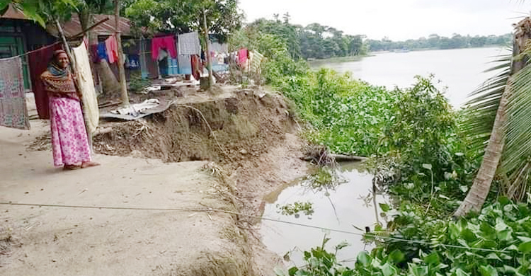ডাকাতিয়ার ভাঙন আতঙ্কে ২৫০ পরিবার