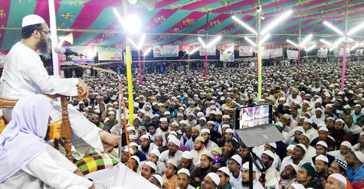 ‘ইসলাম নিয়ে আজ ষড়যন্ত্র চলছে’