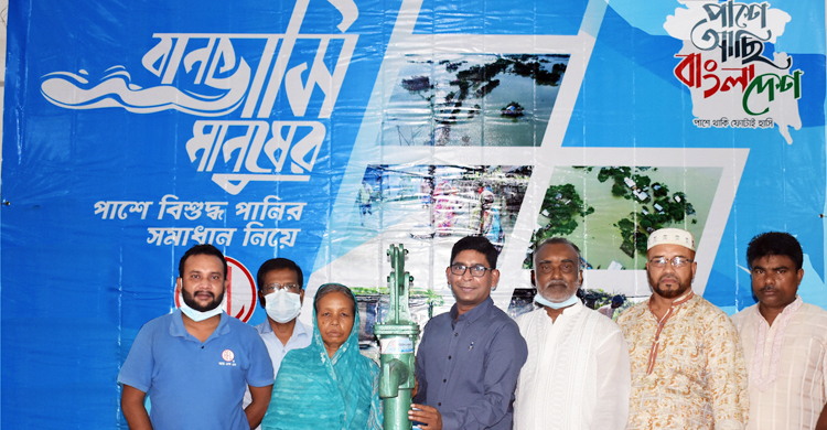 বানভাসি মানুষের পাশে আরএফএল