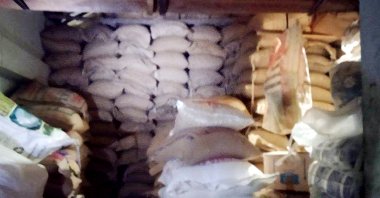 গাজীপুরে ওএমএসের ৩২০ বস্তা চাল জব্দ, আটক ২