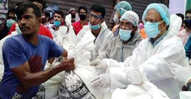 আড়াই হাজার থেকে ৫০০ টাকা রেখে দিচ্ছে সরকারের লোকেরা