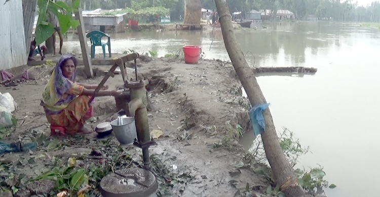 ‘এখন আমাদের মরণ ছাড়া গতি নেই’