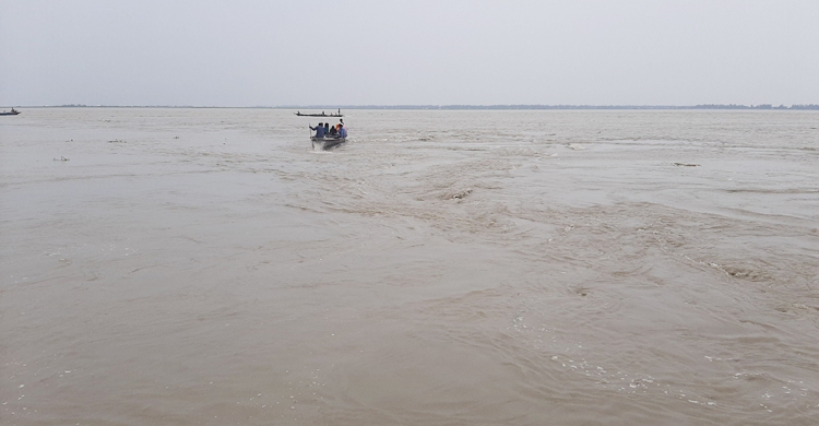 সিরাজগঞ্জে ফের বাড়ছে যমুনার পানি