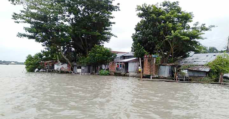 ঝালকাঠির নদীতে পানি বেড়ে ২০ গ্রাম প্লাবিত
