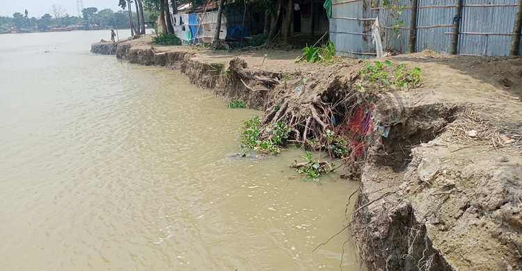 মড়ার ওপর খাঁড়ার ঘা