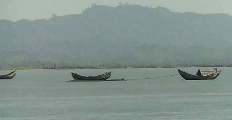মিয়ানমারে ‘মাদক আনতে গিয়ে’ নাফ নদীতে ডুবে কিশোরের মৃত্যু