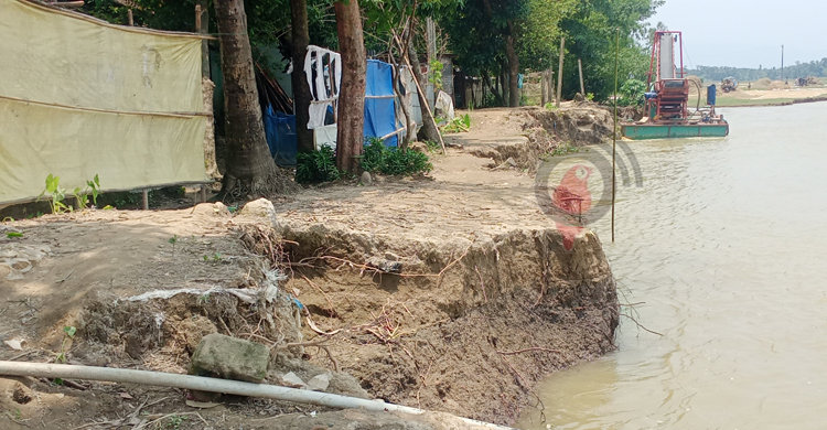 মড়ার ওপর খাঁড়ার ঘা