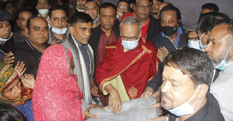 রাজধানীতে জাসাসের কম্বল বিতরণ
