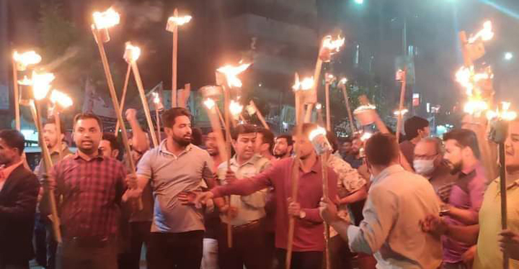 রিজভীর নেতৃত্বে নয়াপল্টনে মশাল মিছিল