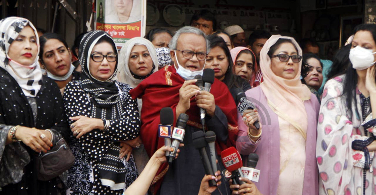 খালেদা কখনো আ’লীগের ওপর নিষ্ঠুরতা করেননি: রিজভী